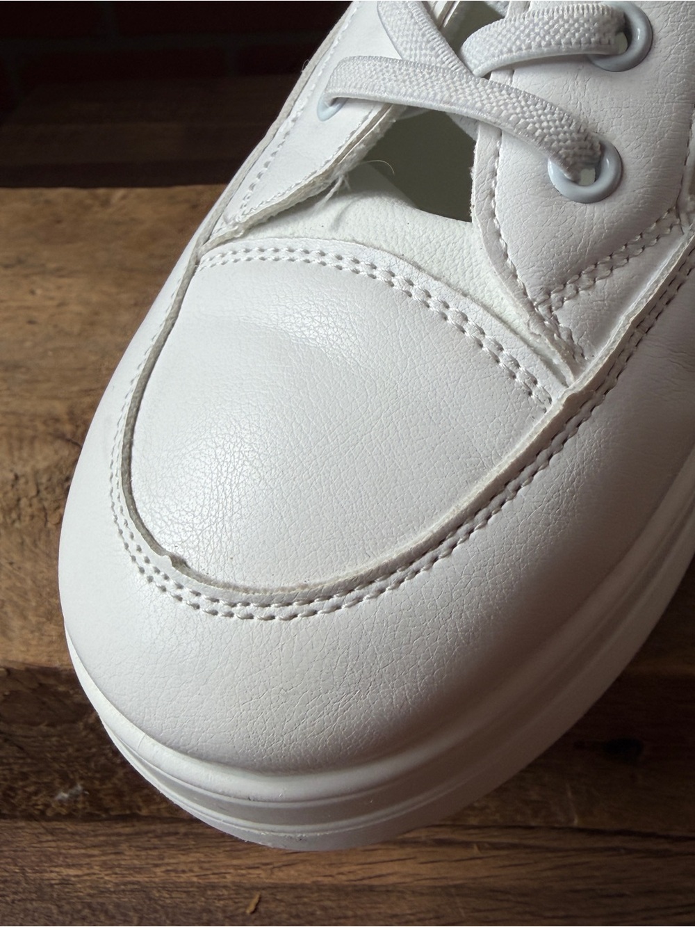 Women’s White Platform Sneakers with Sparkly Glitter Heel Detail I Size 9.5 (40) - Picture 2 of 8